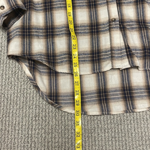 Women's Flannel Shirt, Size Small - Picture 9 of 10